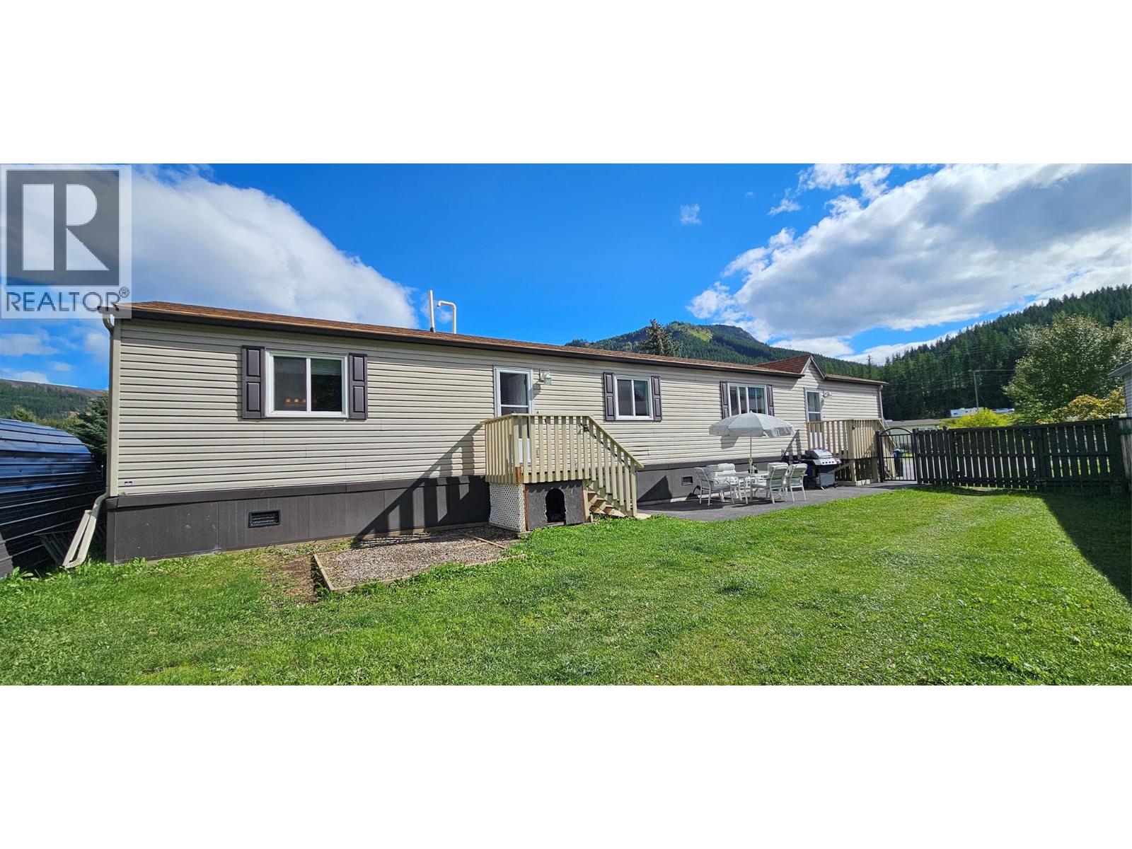 100 Aspen Drive Unit# 151, Sparwood, British Columbia  V0B 2G0 - Photo 2 - 10399444