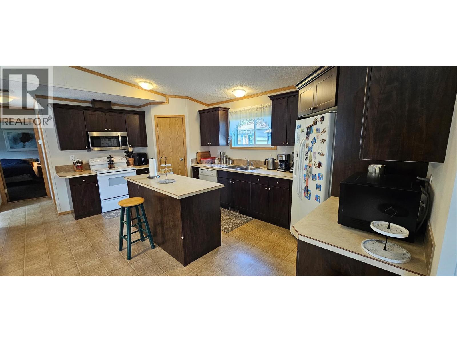 100 Aspen Drive Unit# 151, Sparwood, British Columbia  V0B 2G0 - Photo 4 - 10399444