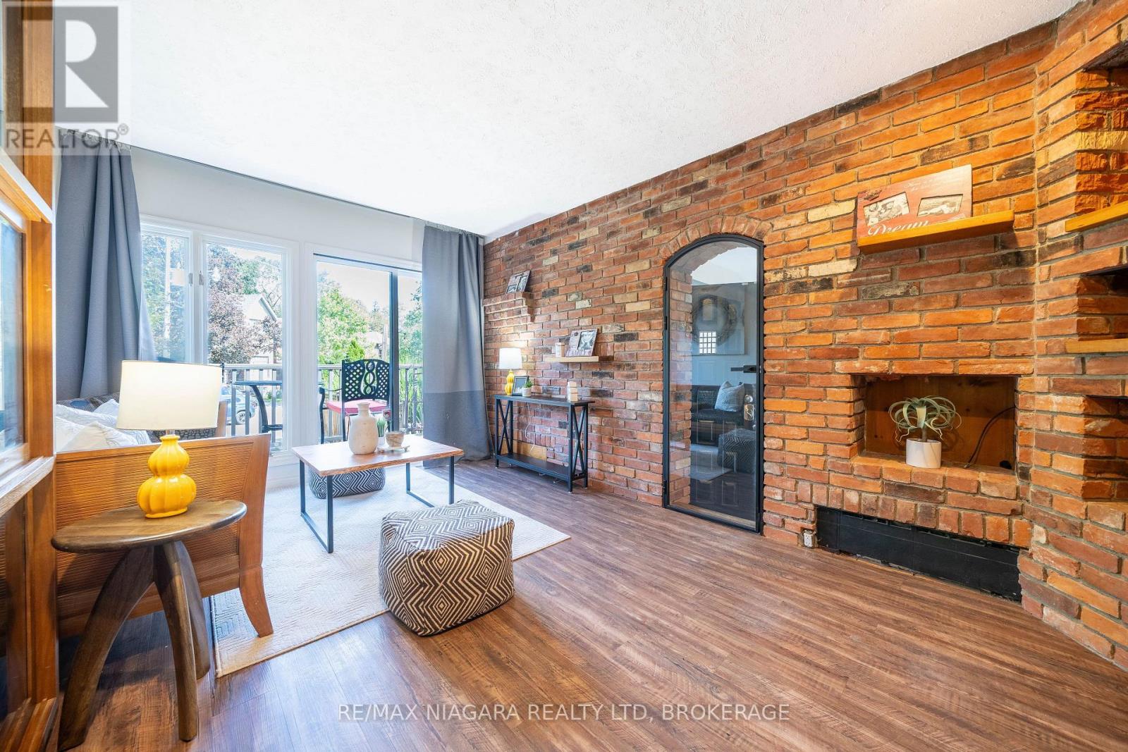 38 Yonge Boulevard, Toronto, Ontario  M5M 3G5 - Photo 12 - C13750476