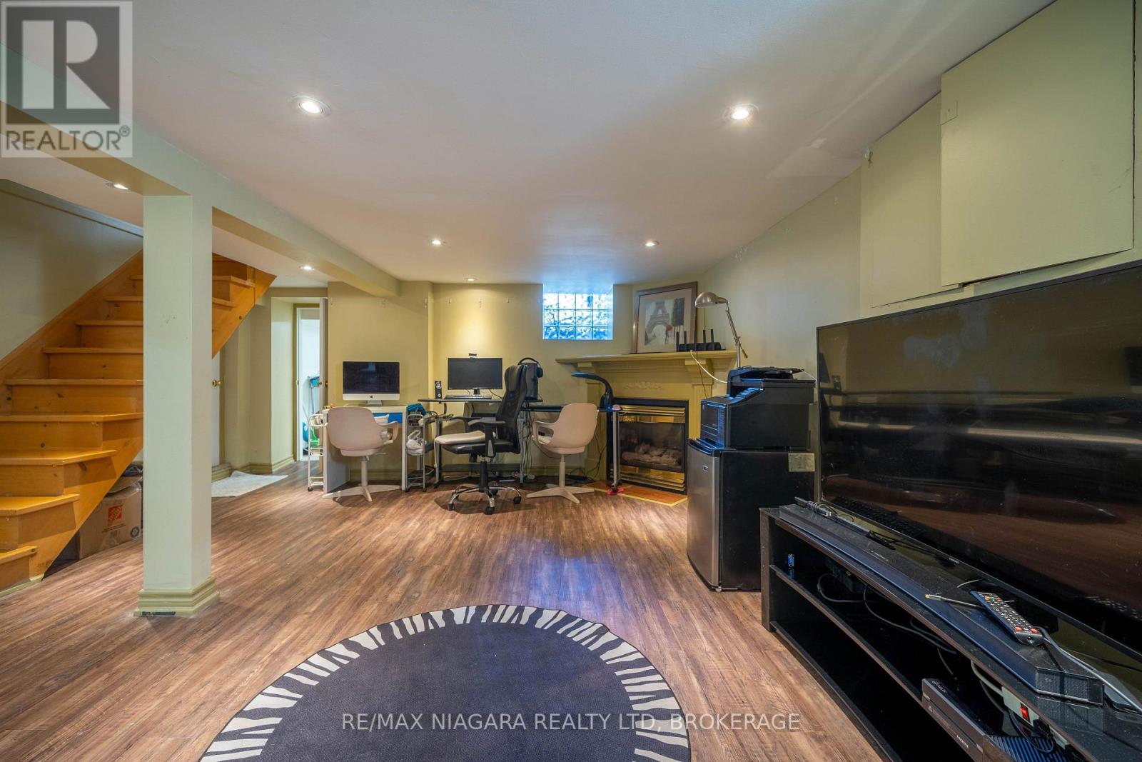 38 Yonge Boulevard, Toronto, Ontario  M5M 3G5 - Photo 37 - C13750476