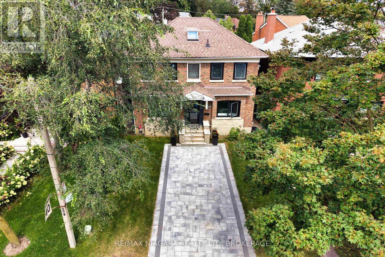 38 Yonge Boulevard, Toronto, Ontario  M5M 3G5 - Photo 43 - C13750476