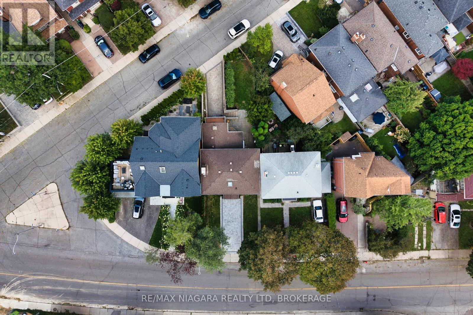 38 Yonge Boulevard, Toronto, Ontario  M5M 3G5 - Photo 48 - C13750476