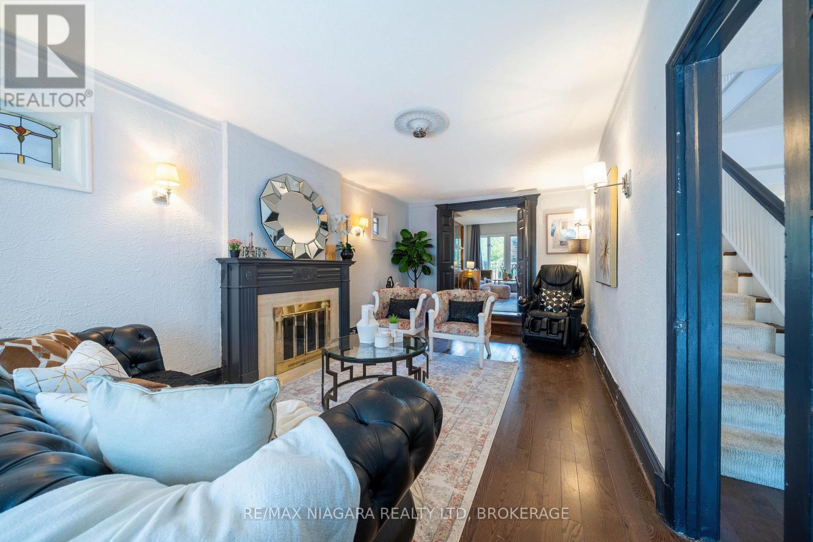 38 Yonge Boulevard, Toronto, Ontario  M5M 3G5 - Photo 6 - C13750476
