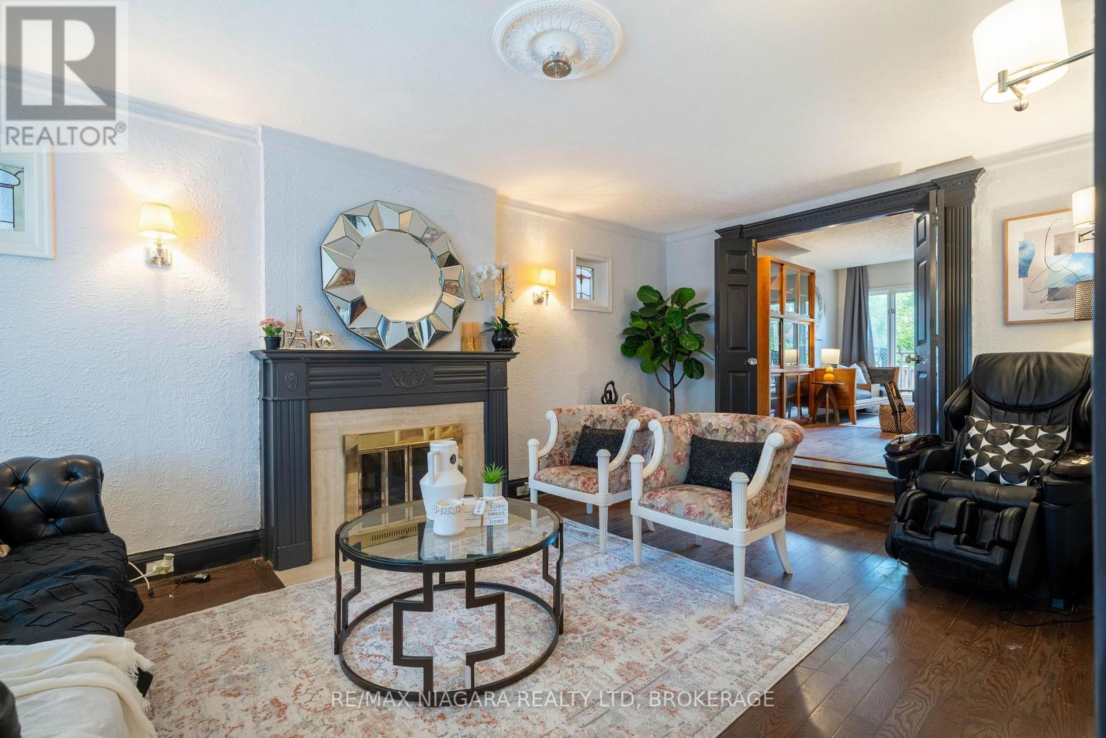 38 Yonge Boulevard, Toronto, Ontario  M5M 3G5 - Photo 7 - C13750476