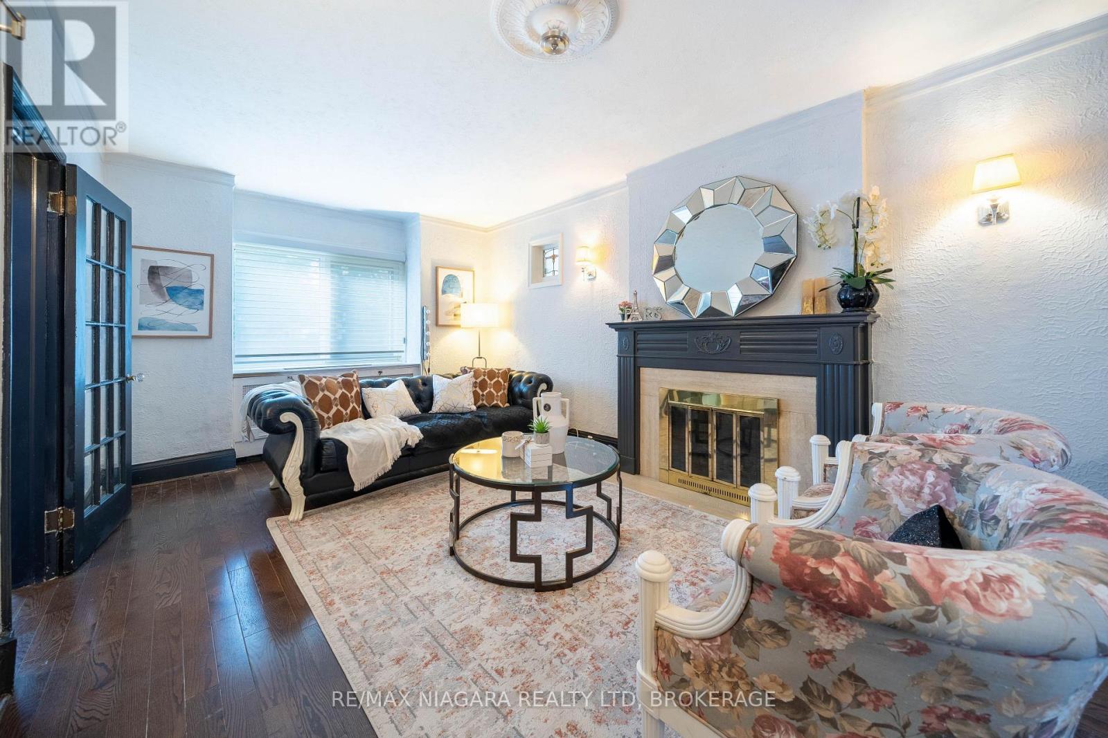 38 Yonge Boulevard, Toronto, Ontario  M5M 3G5 - Photo 9 - C13750476