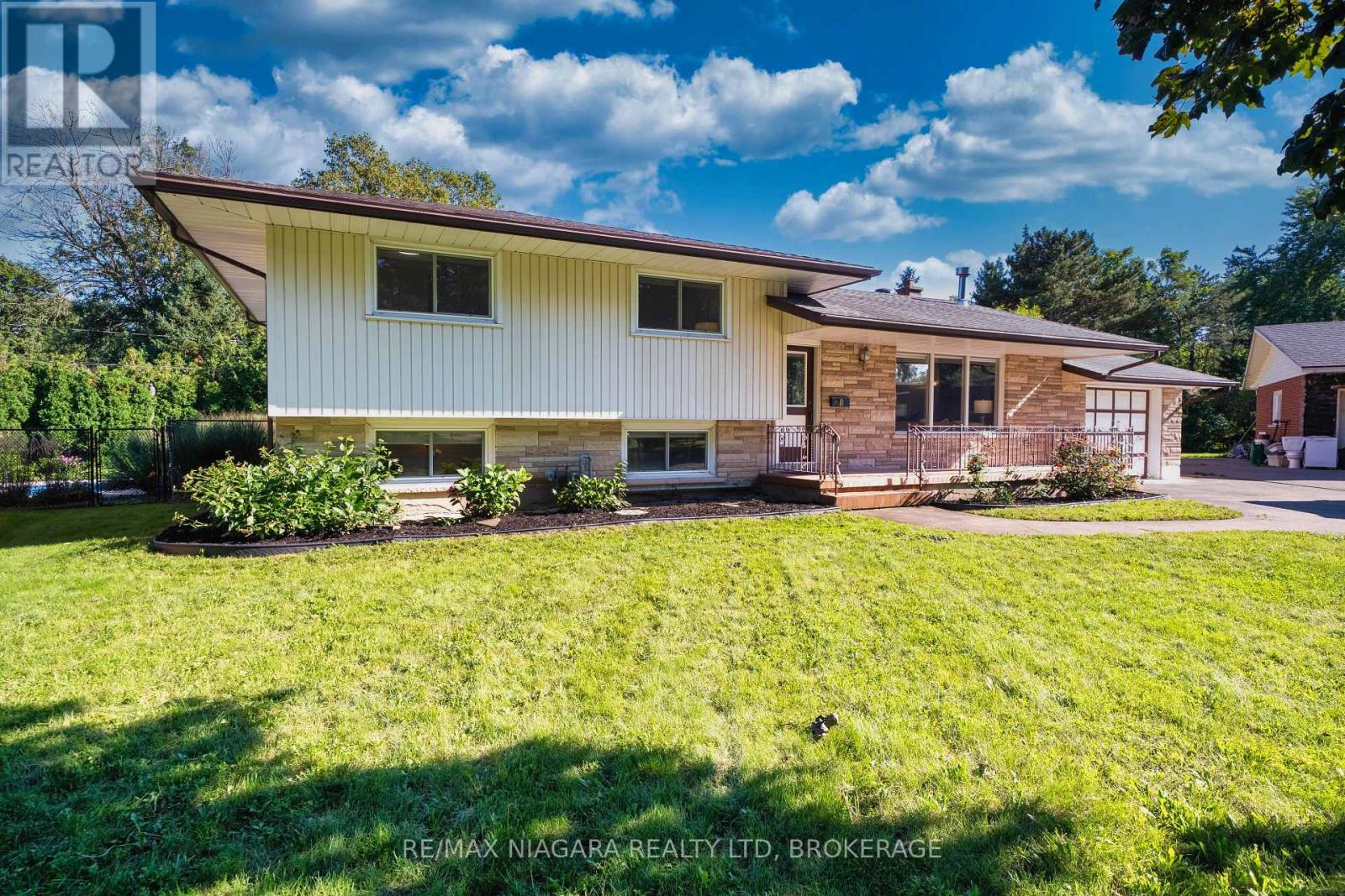 8 Fernwood Terrace, St. Catharines, Ontario  L2T 3W5 - Photo 3 - X13750490