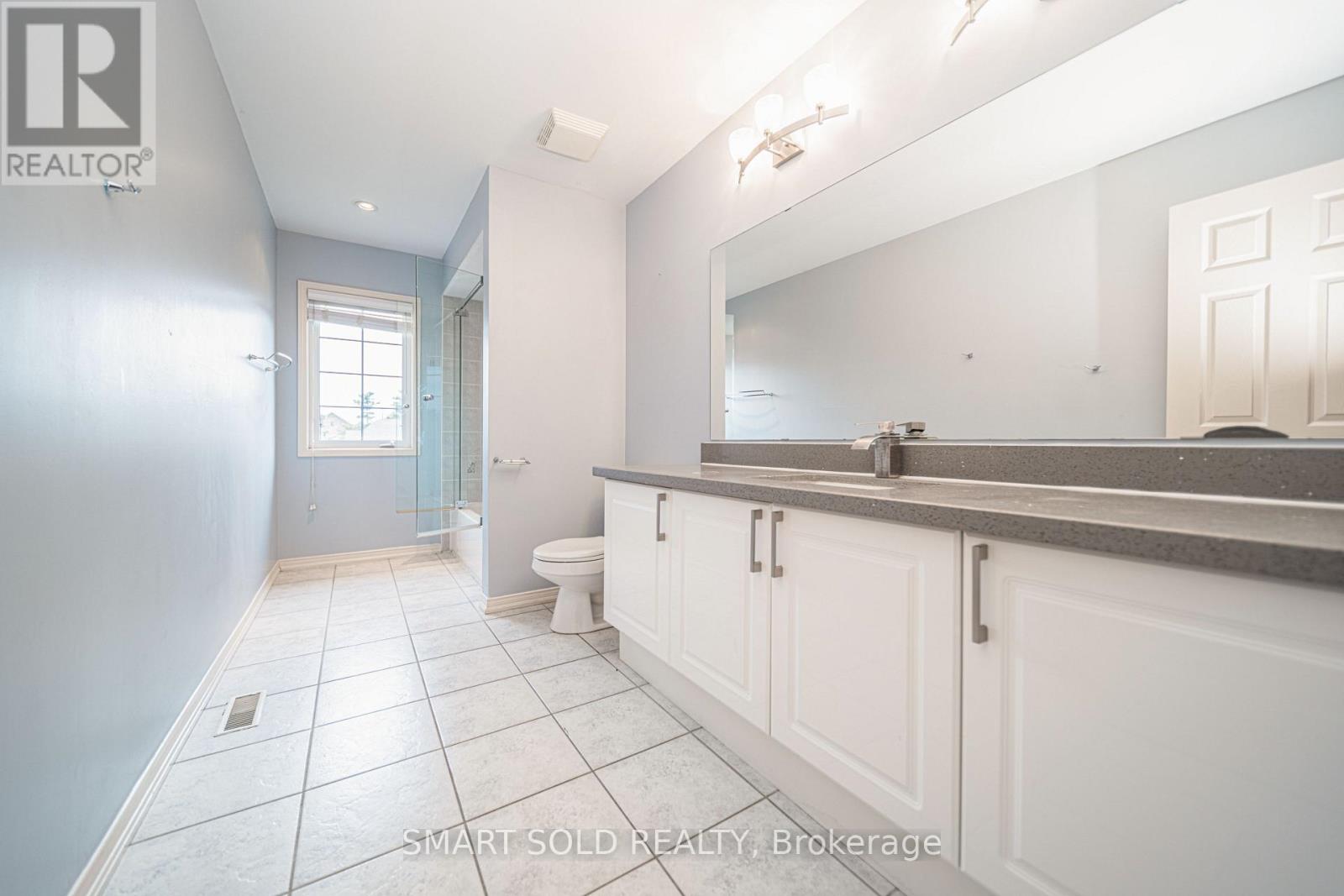 16 Courtney Crescent, Richmond Hill, Ontario  L4E 4B9 - Photo 30 - N13750478