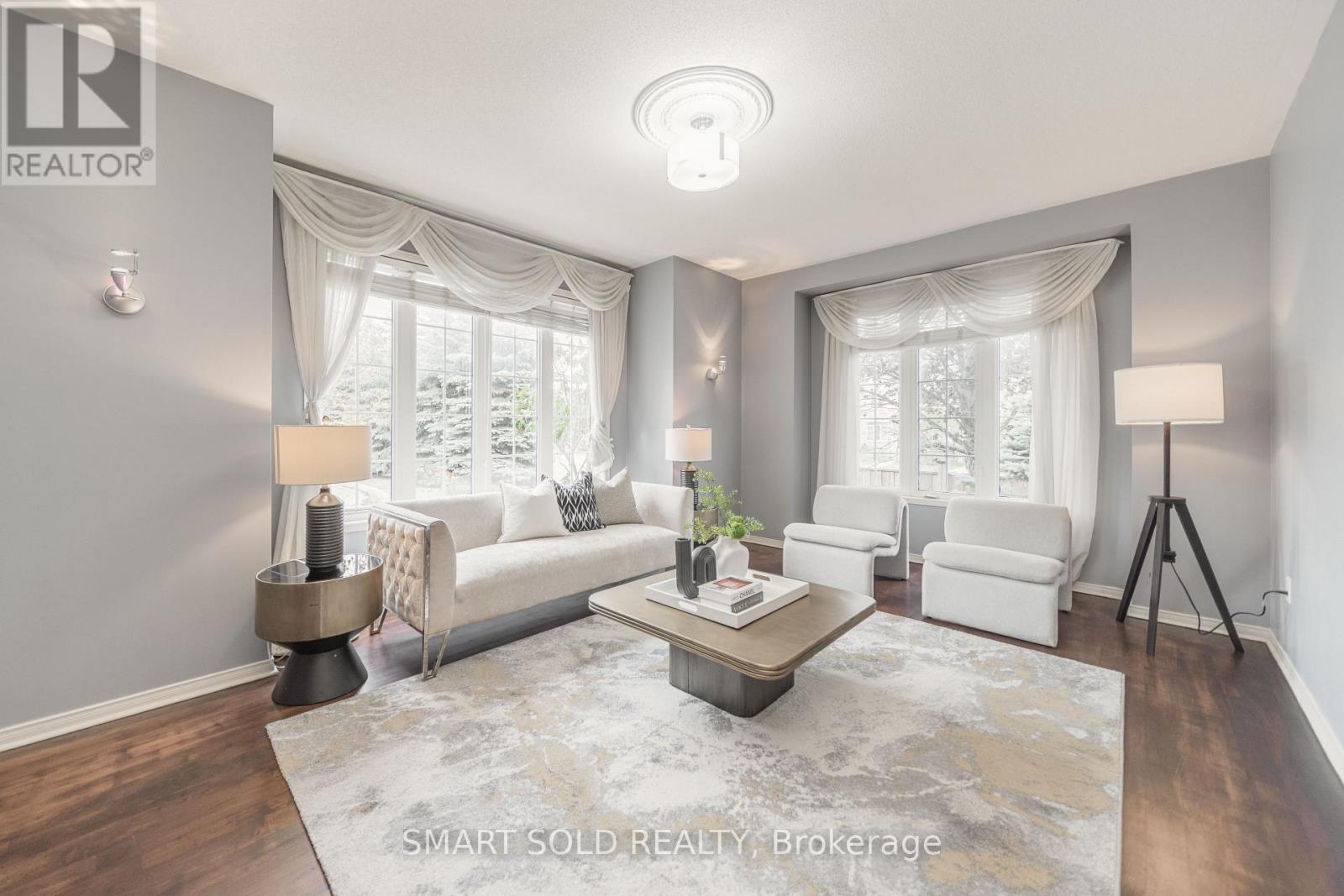 16 Courtney Crescent, Richmond Hill, Ontario  L4E 4B9 - Photo 5 - N13750478