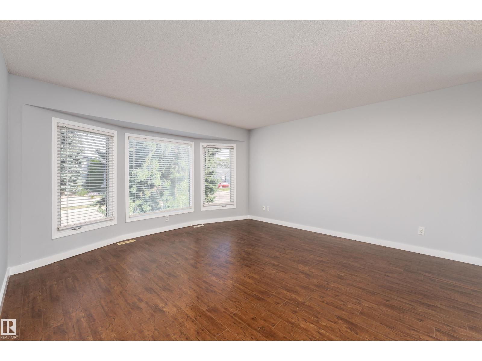 2512 46a St NW, Edmonton, Alberta  T6L 3X8 - Photo 3 - E4507426