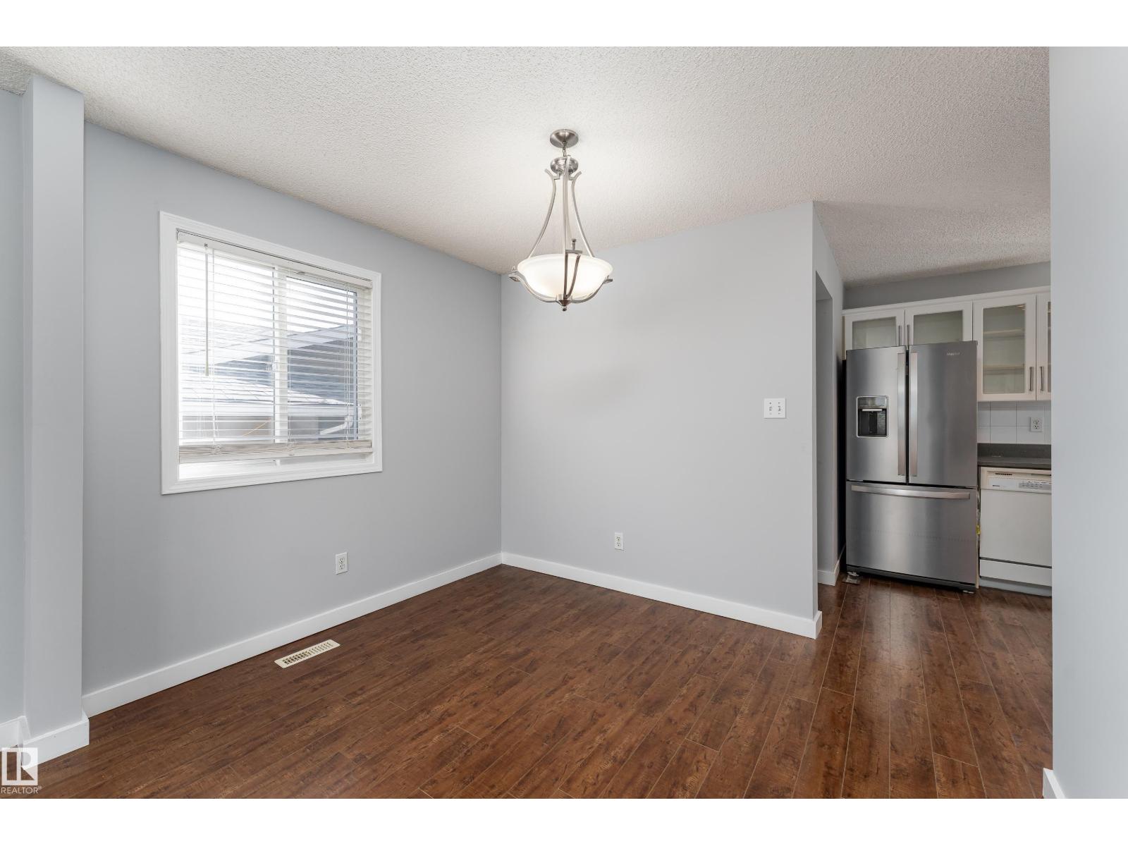 2512 46a St NW, Edmonton, Alberta  T6L 3X8 - Photo 8 - E4507426