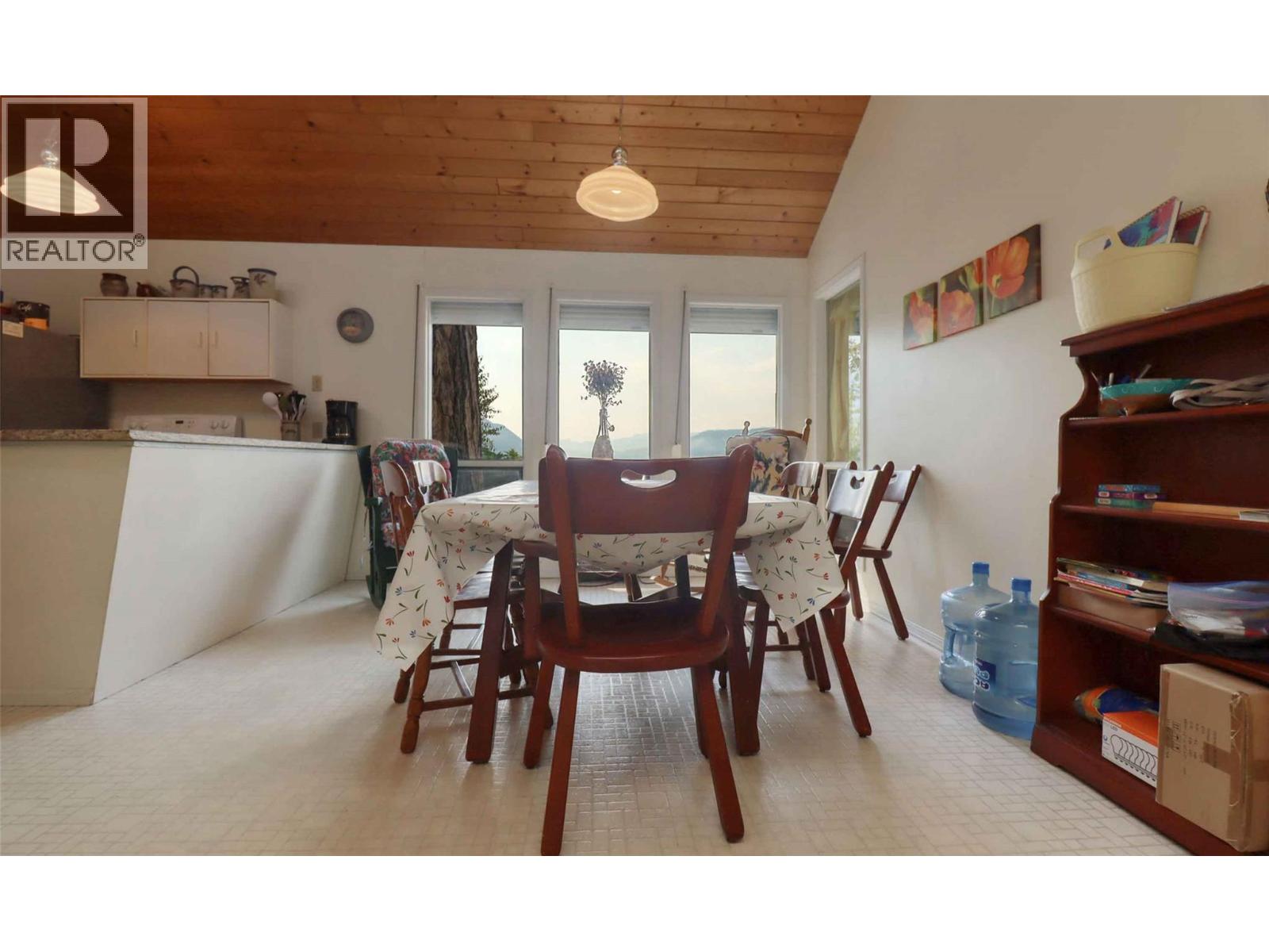 2505 Silvery Beach Road, Chase, British Columbia  V0E 1M1 - Photo 16 - 10399260