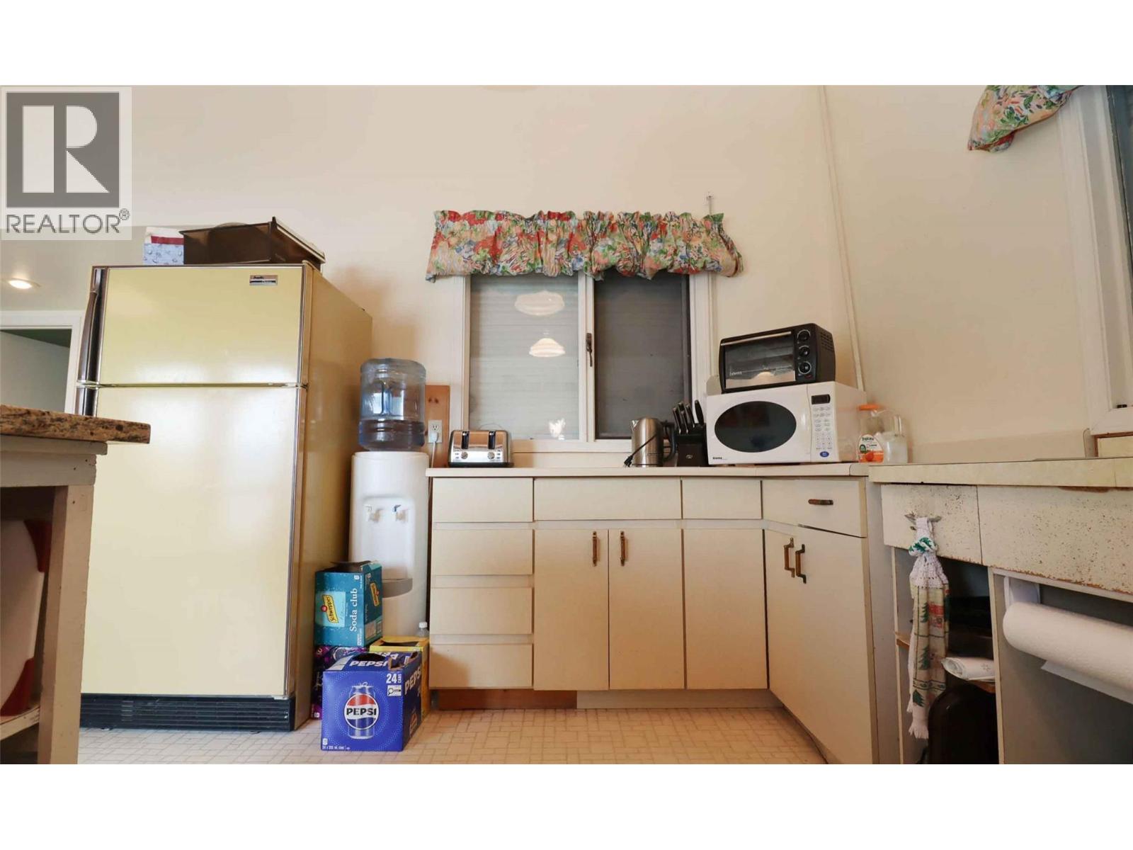 2505 Silvery Beach Road, Chase, British Columbia  V0E 1M1 - Photo 17 - 10399260