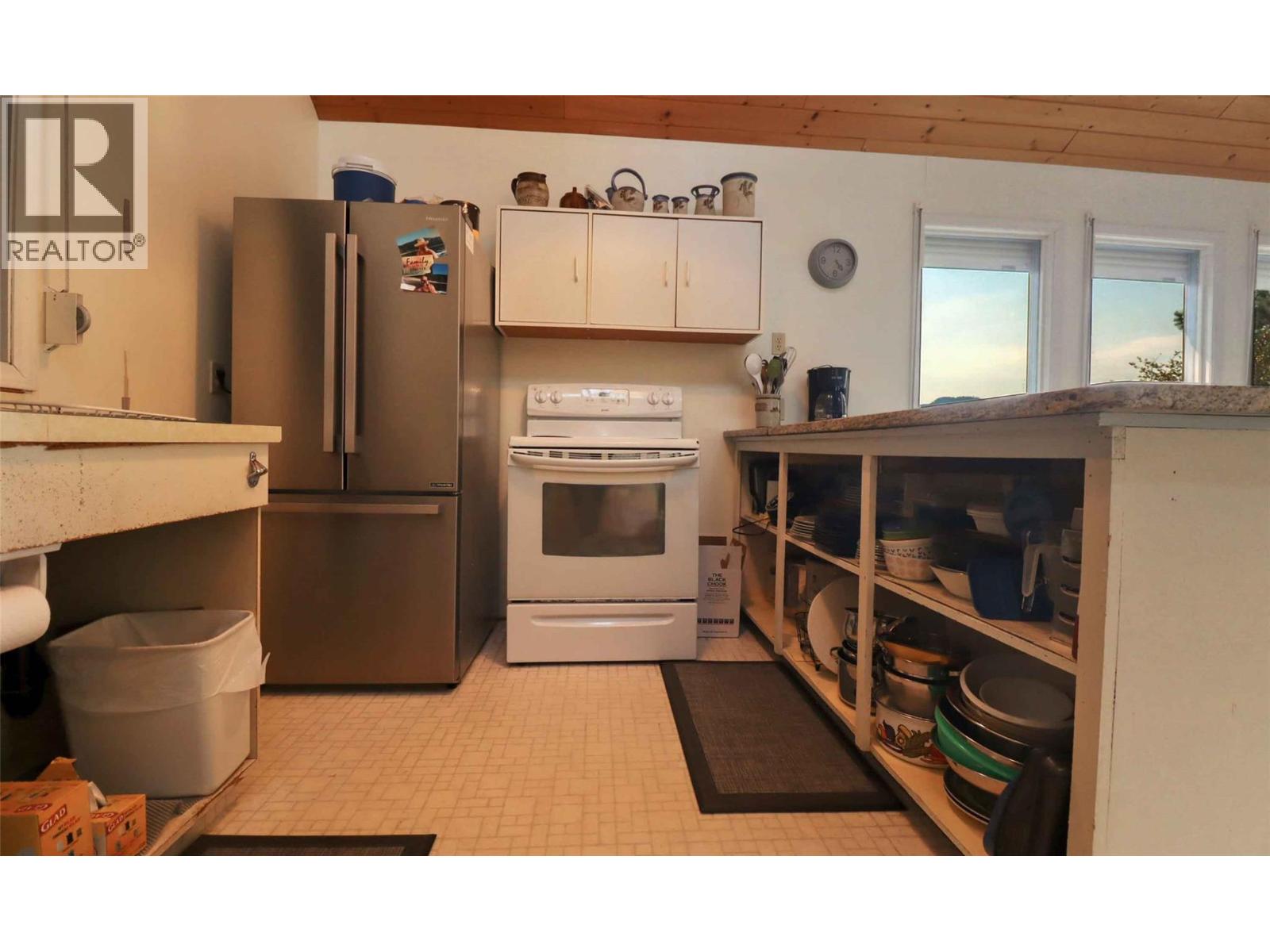 2505 Silvery Beach Road, Chase, British Columbia  V0E 1M1 - Photo 18 - 10399260