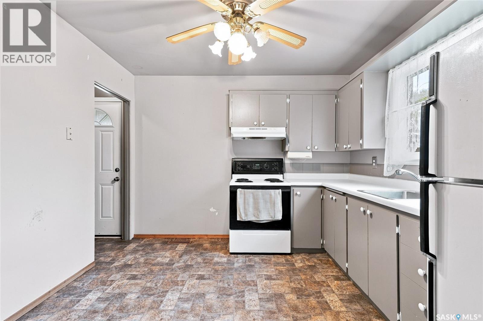 2814 21st Street W, Saskatoon, Saskatchewan  S7M 0W5 - Photo 11 - SK047656