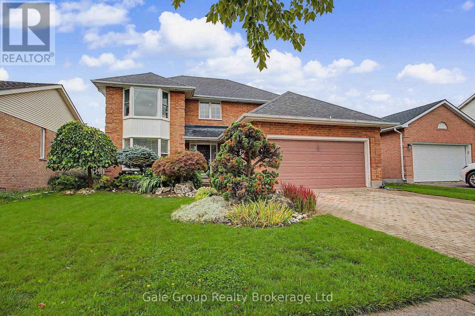 15 ORTONA STREET, Woodstock, Ontario