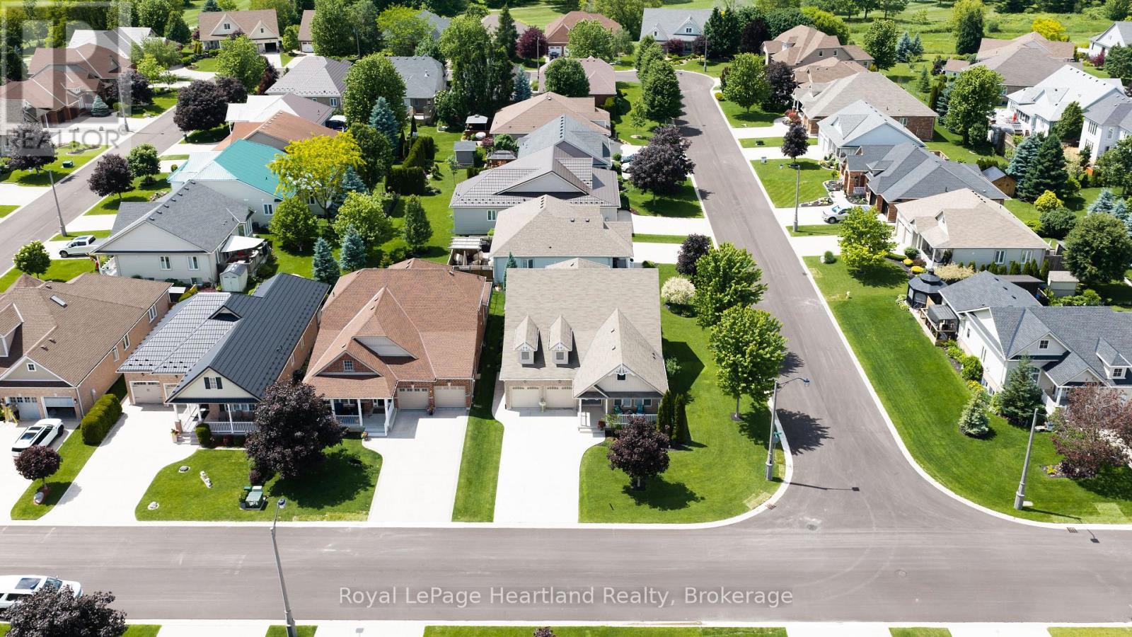 10 Macpherson Avenue, Huron East, Ontario  N0K 1W0 - Photo 2 - X13750516