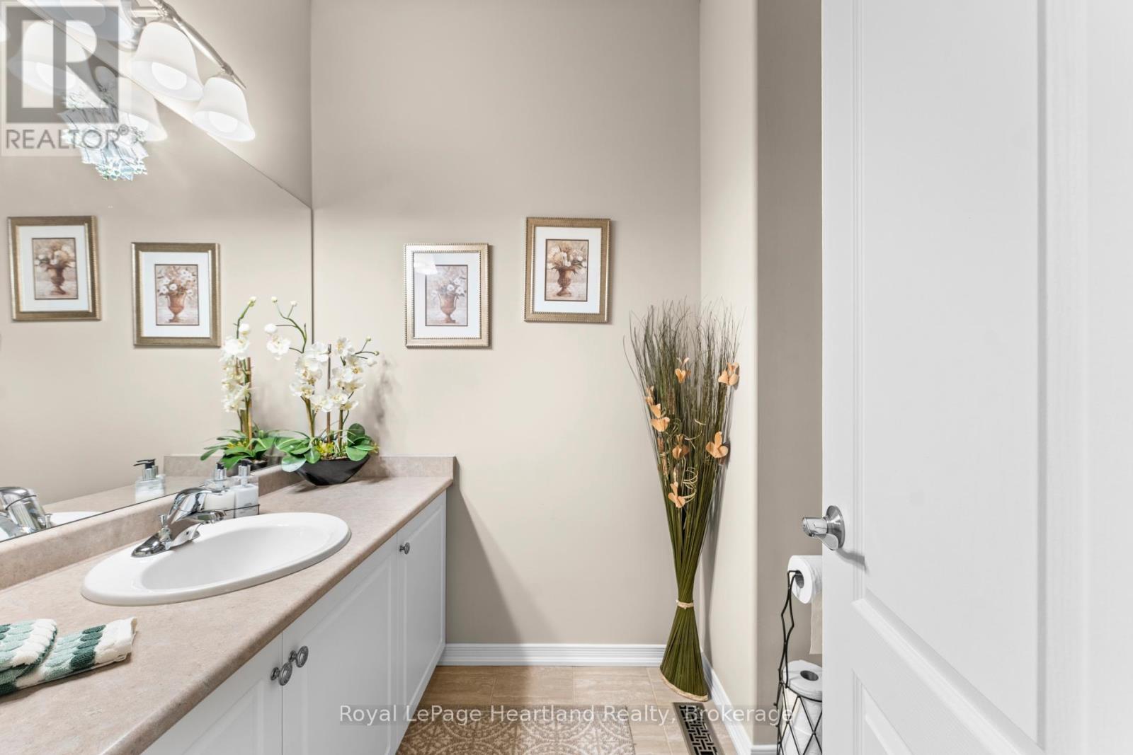 10 Macpherson Avenue, Huron East, Ontario  N0K 1W0 - Photo 9 - X13750516