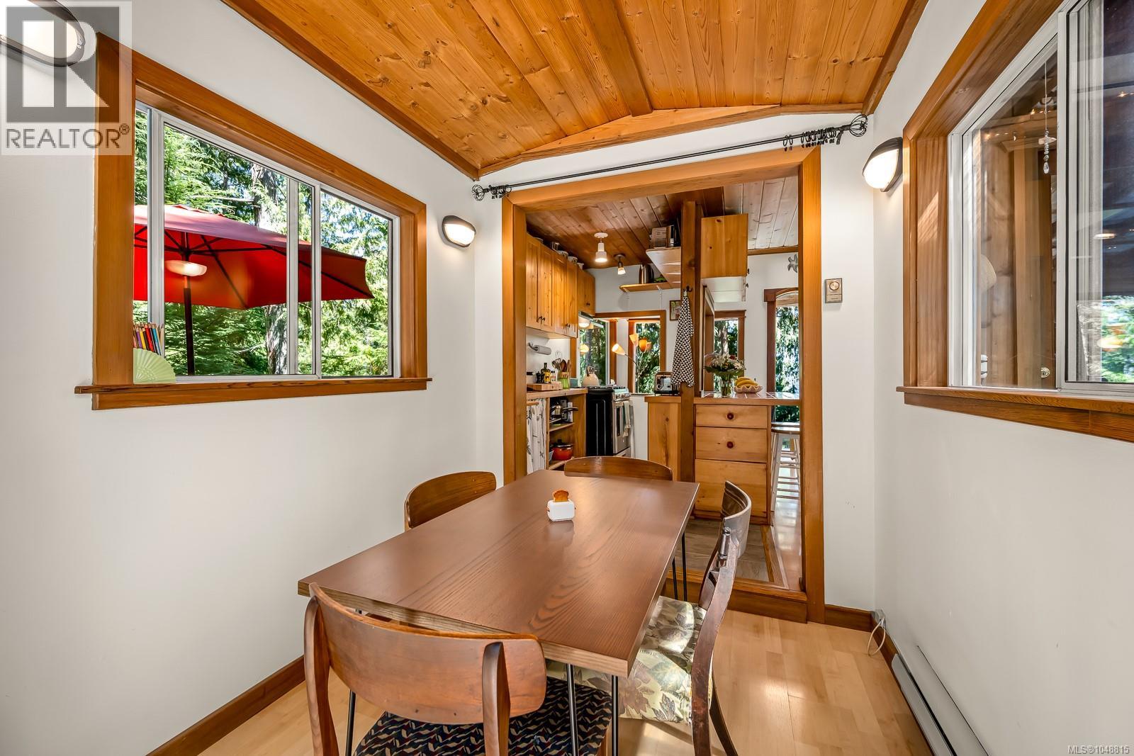 838 Sutil Point Rd, Cortes Island, British Columbia  V0P 1K0 - Photo 10 - 1048815