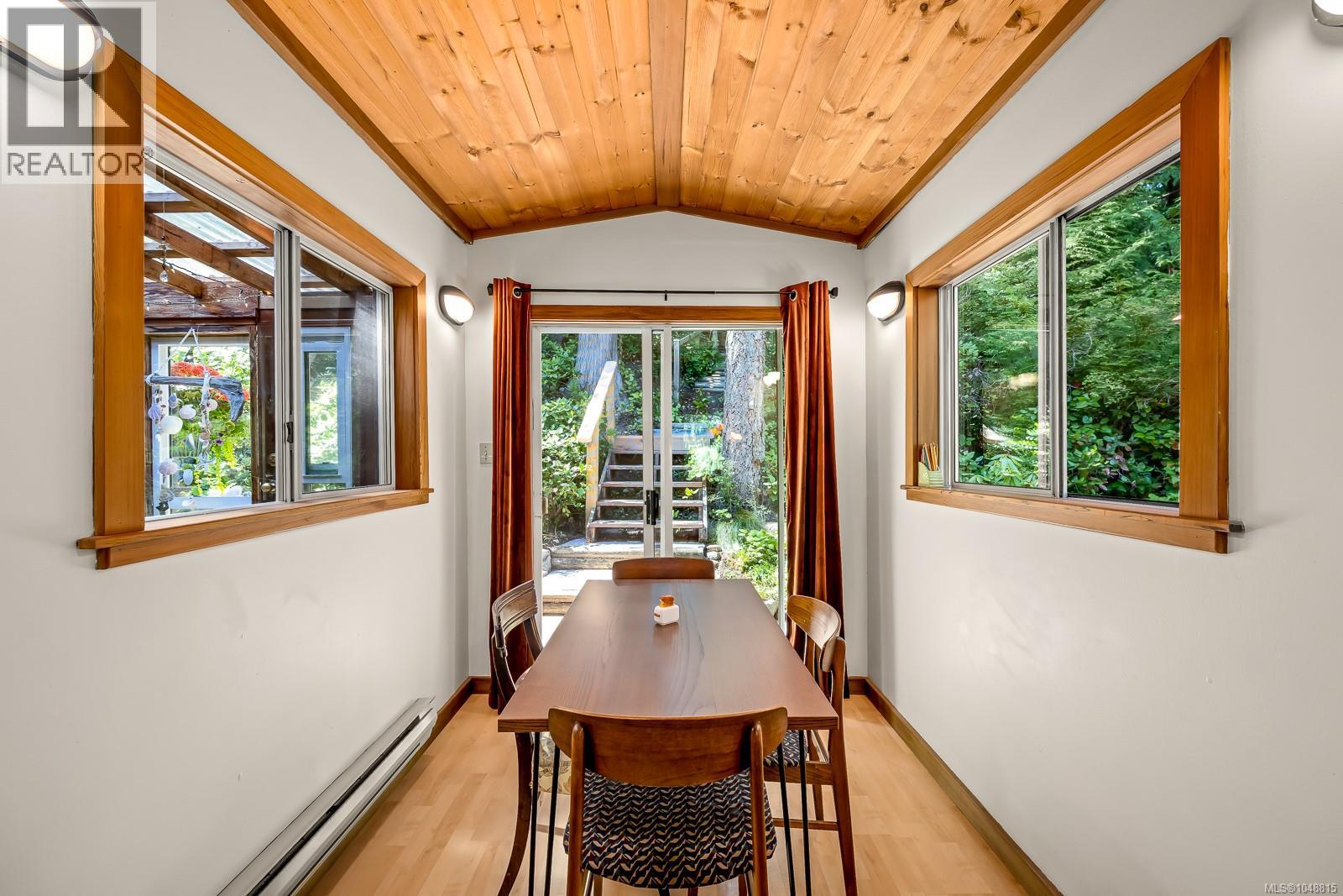 838 Sutil Point Rd, Cortes Island, British Columbia  V0P 1K0 - Photo 11 - 1048815