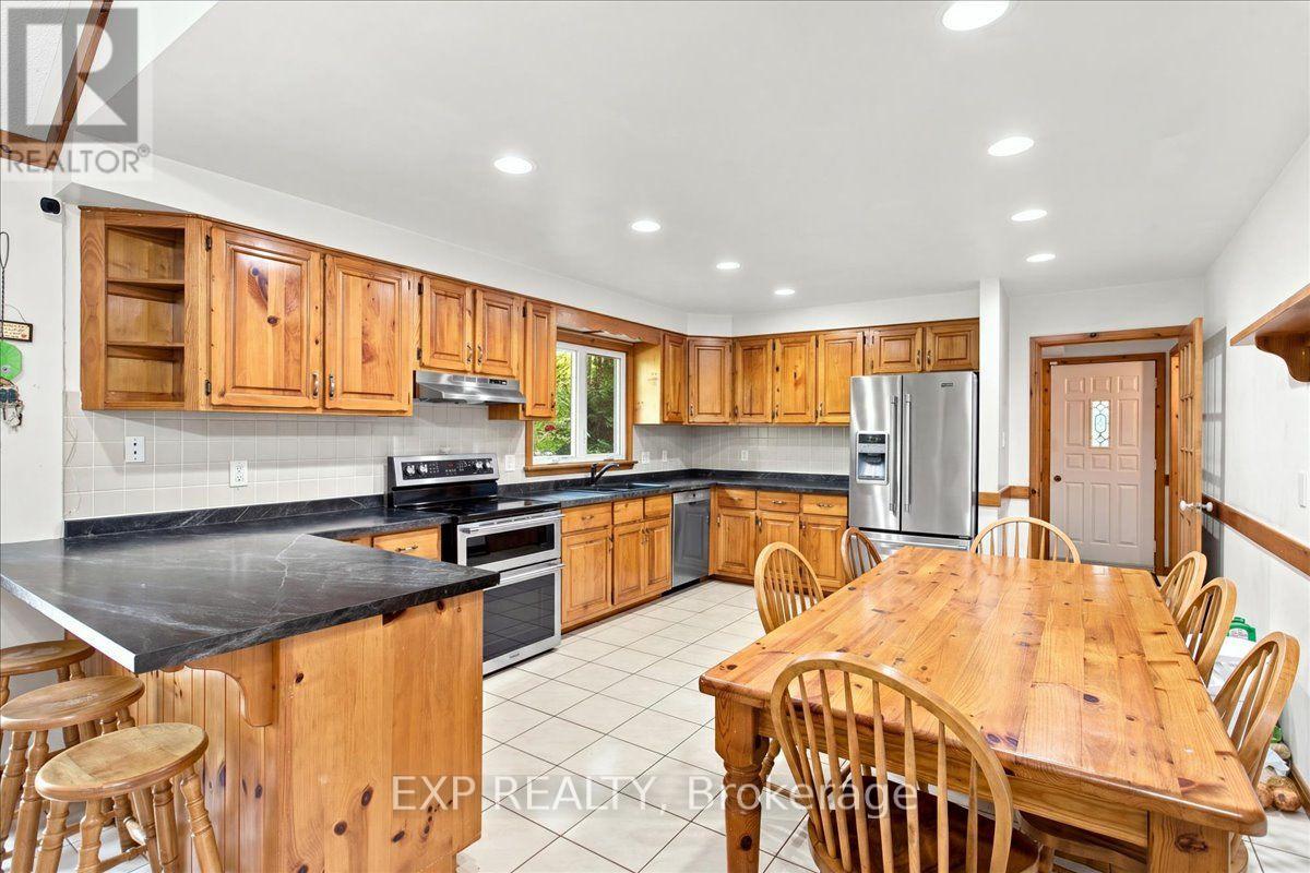 20 Pineshore Crescent, Tiny, Ontario  L0L 2T0 - Photo 11 - S13750520