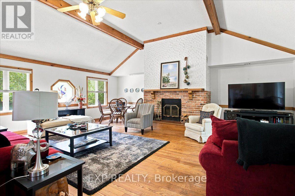 20 Pineshore Crescent, Tiny, Ontario  L0L 2T0 - Photo 6 - S13750520