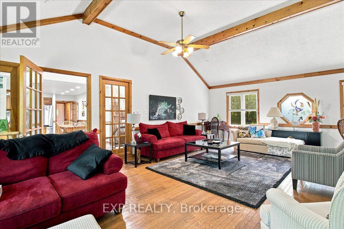 20 Pineshore Crescent, Tiny, Ontario  L0L 2T0 - Photo 8 - S13750520