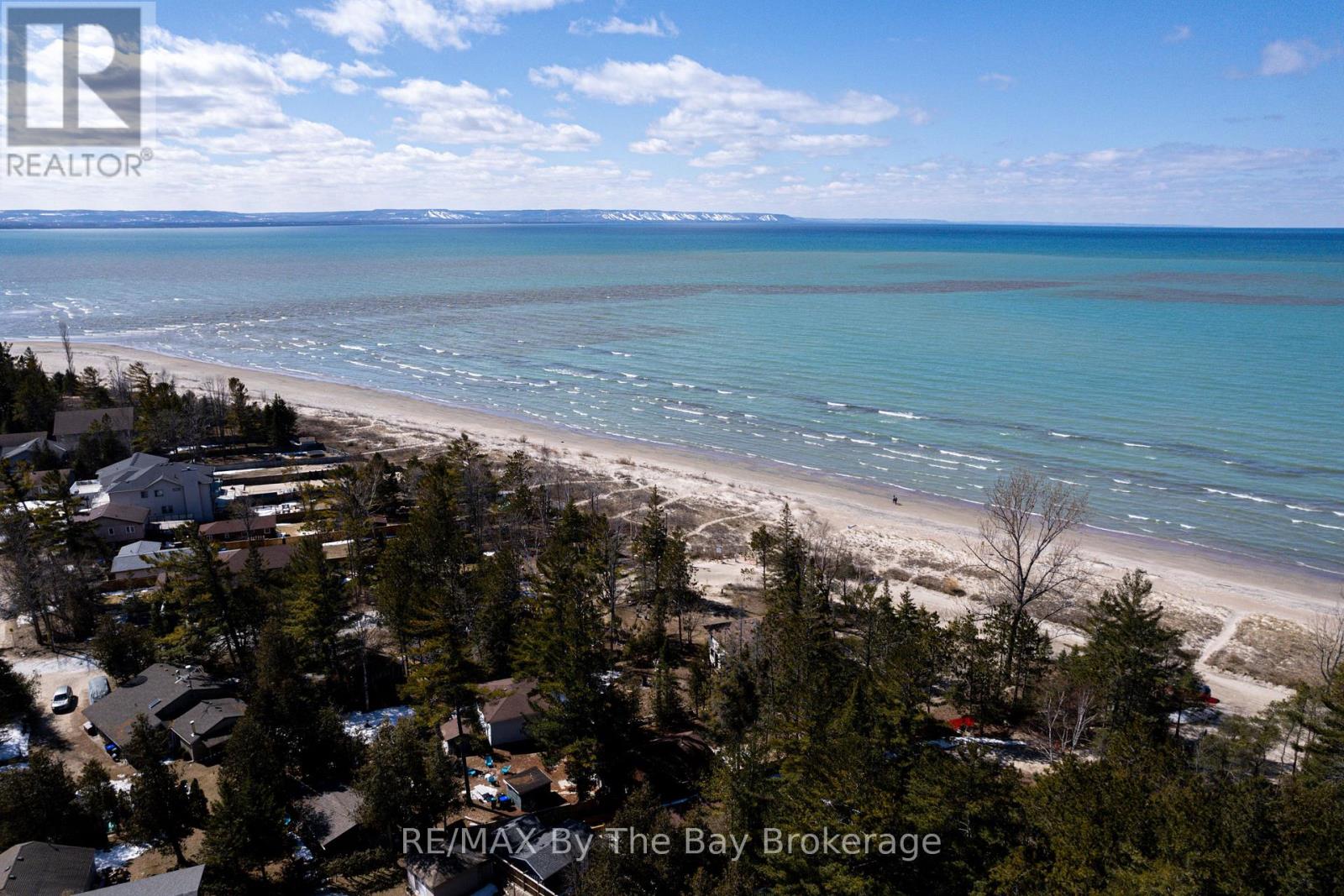 278 Coastline Drive, Wasaga Beach, Ontario  L9Z 2M4 - Photo 4 - S13750600