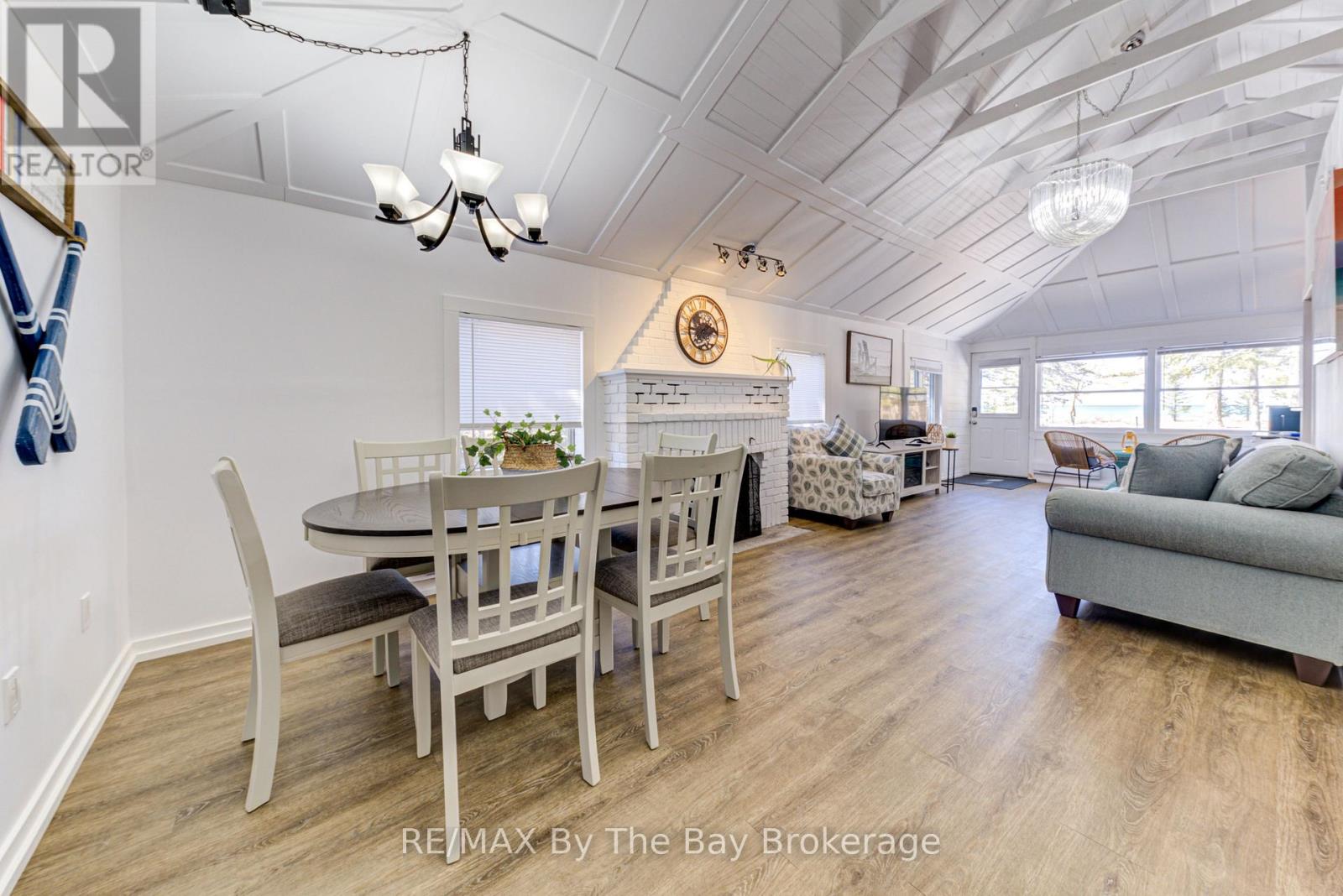 278 Coastline Drive, Wasaga Beach, Ontario  L9Z 2M4 - Photo 5 - S13750600