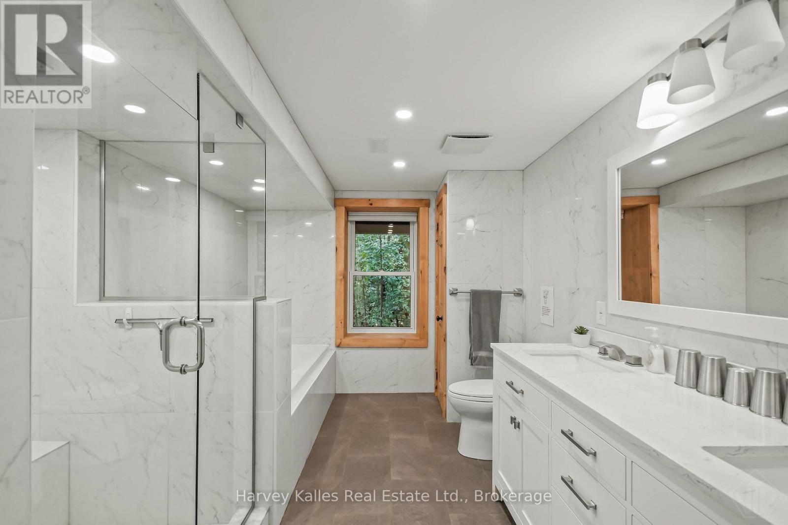 Unit #9 - 1113 Golf Avenue Road, Muskoka Lakes, Ontario  P0B 1J0 - Photo 33 - X13750584