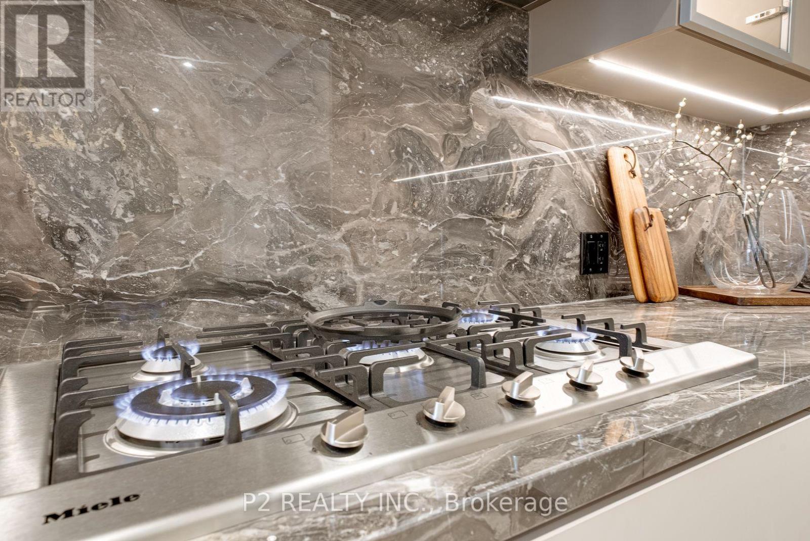 208 - 2 Forest Hill, Toronto, Ontario  M4V 2L3 - Photo 5 - C13750610
