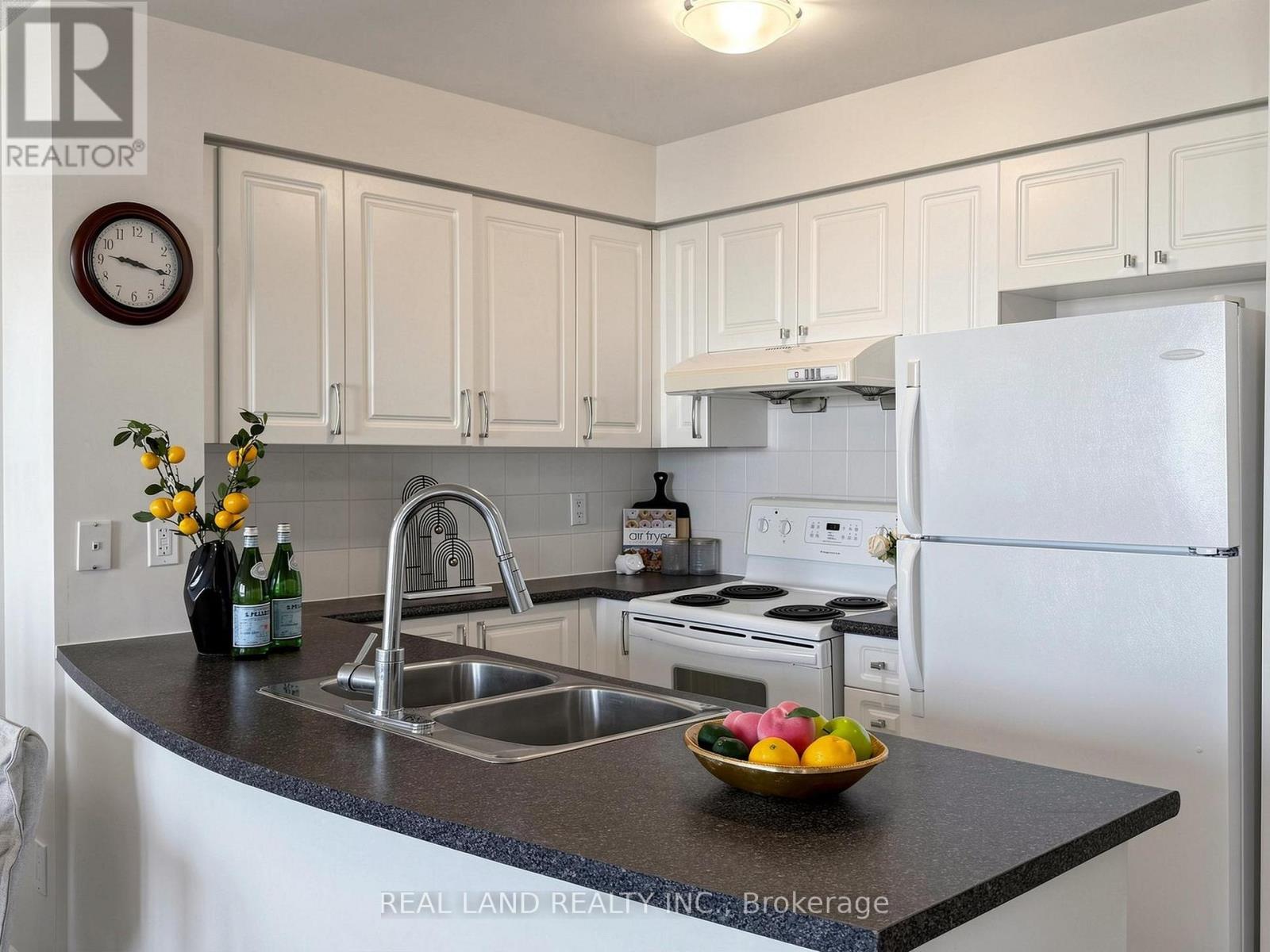 805 - 60 Brian Harrison Way, Toronto, Ontario  M1P 5J5 - Photo 17 - E13750576
