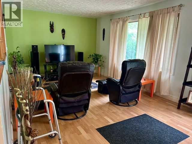 5205 50 Avenue, Grimshaw, Alberta T0H 1W0 - Photo 2 - A2306835