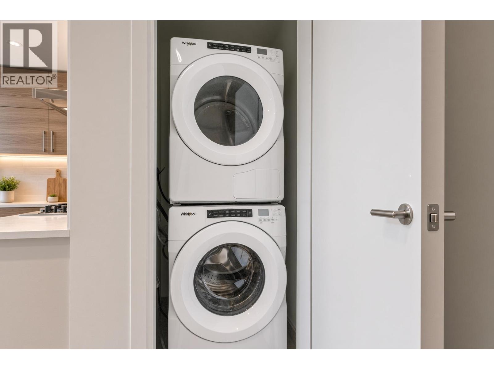 1403 7388 Kingsway, Burnaby, British Columbia  V3N 0G9 - Photo 12 - R3161925