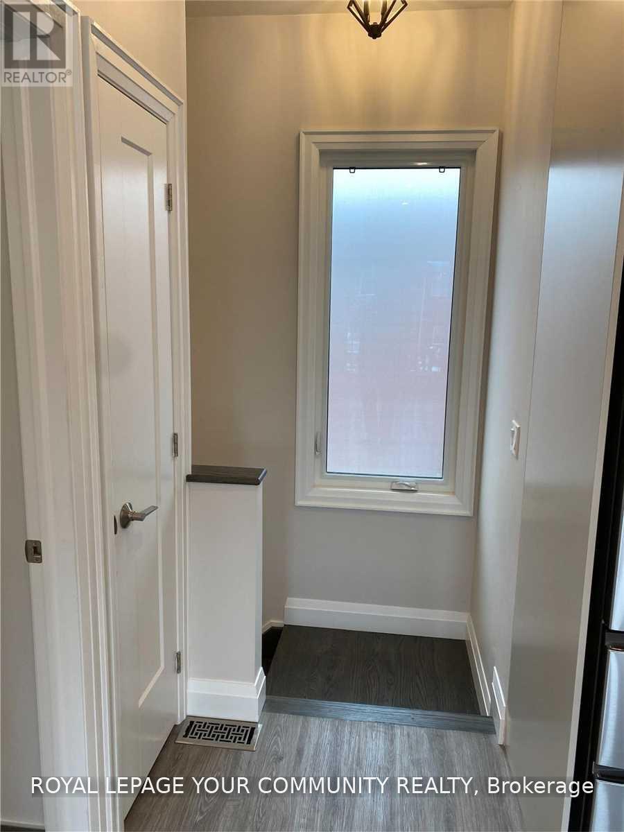 Coach House - 20 Stone Jug Lane, Markham, Ontario  L6B 0Y5 - Photo 9 - N13750554