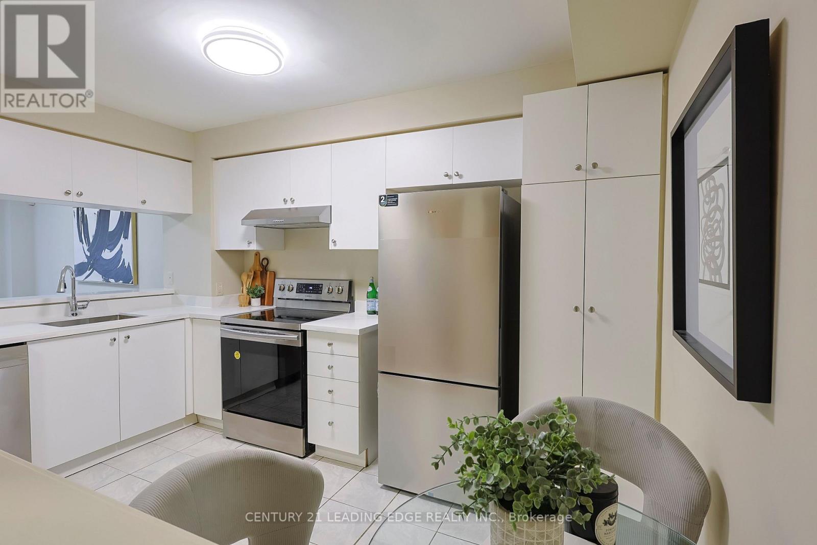 81 Northern Heights Drive, Richmond Hill, Ontario  L4B 4C9 - Photo 10 - N13750596