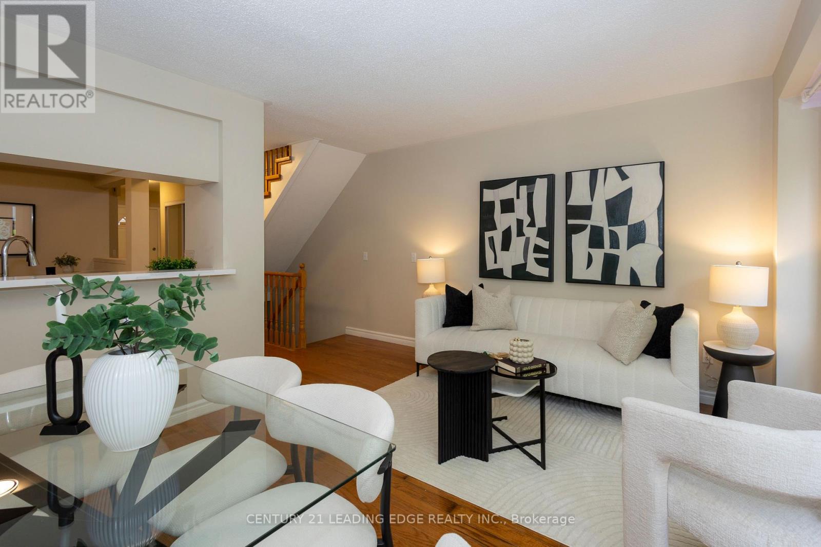 81 Northern Heights Drive, Richmond Hill, Ontario  L4B 4C9 - Photo 3 - N13750596