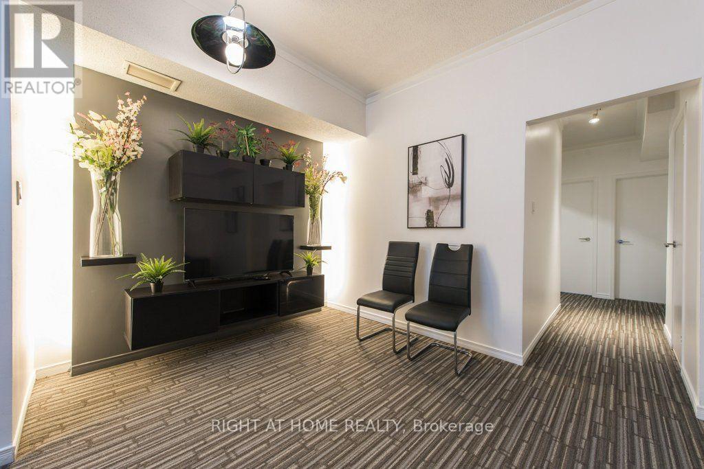 812 Bloor Street W, Toronto, Ontario  M6G 1L9 - Photo 15 - W13750568