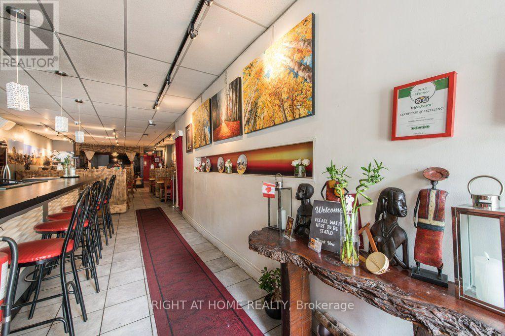 812 Bloor Street W, Toronto, Ontario  M6G 1L9 - Photo 2 - W13750568
