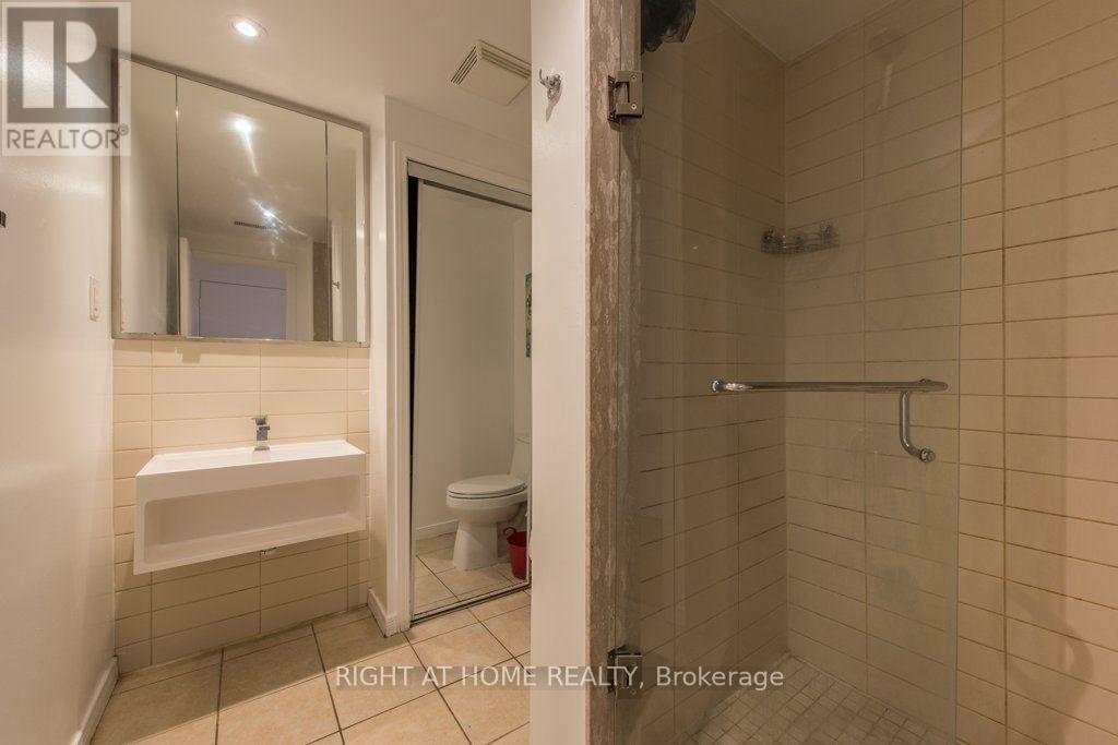 812 Bloor Street W, Toronto, Ontario  M6G 1L9 - Photo 26 - W13750568