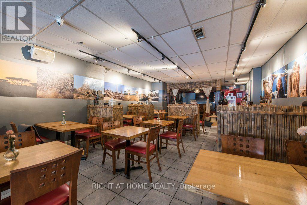 812 Bloor Street W, Toronto, Ontario  M6G 1L9 - Photo 3 - W13750568