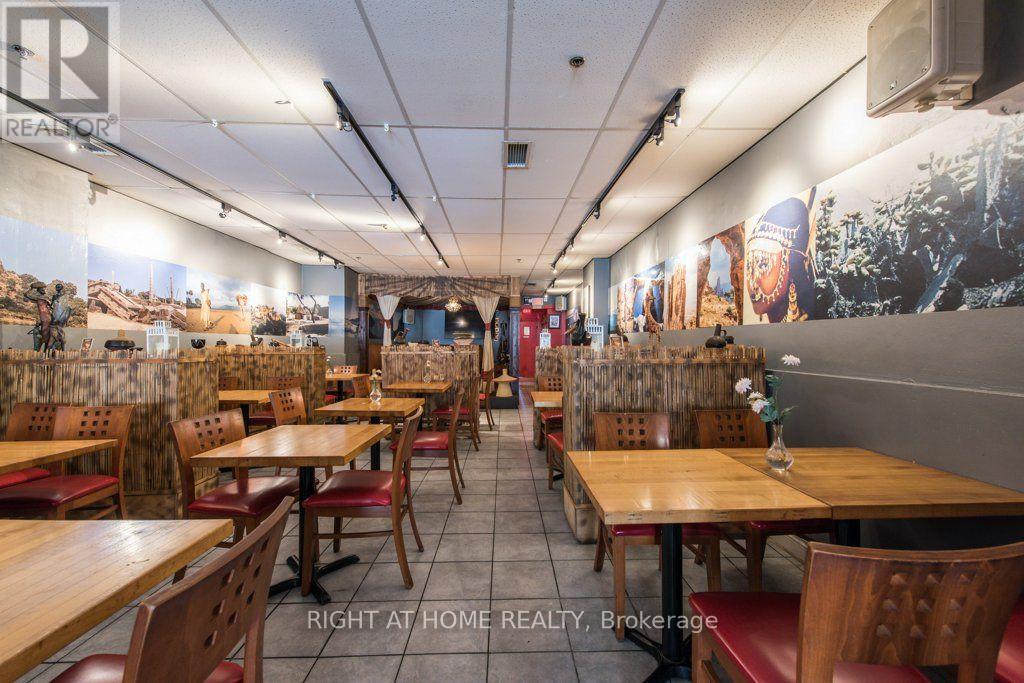 812 Bloor Street W, Toronto, Ontario  M6G 1L9 - Photo 5 - W13750568
