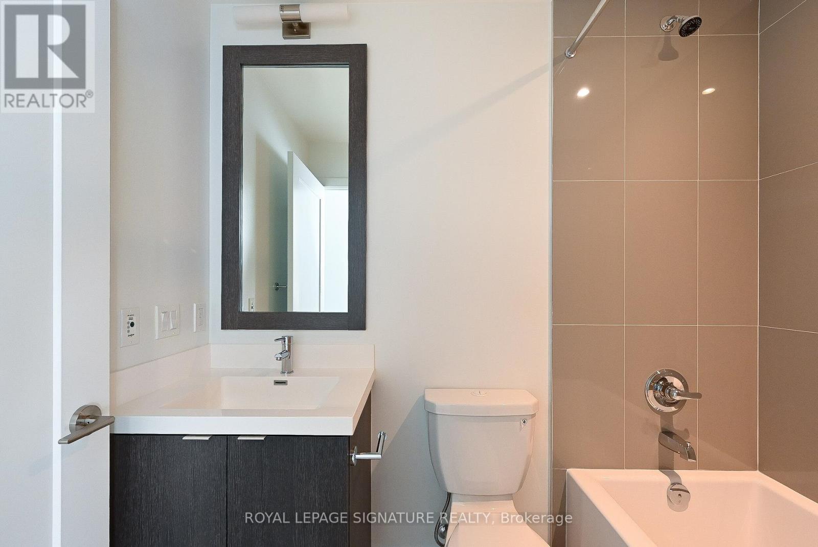 3203 - 7 Mabelle Avenue, Toronto, Ontario  M9A 0C9 - Photo 12 - W13750582