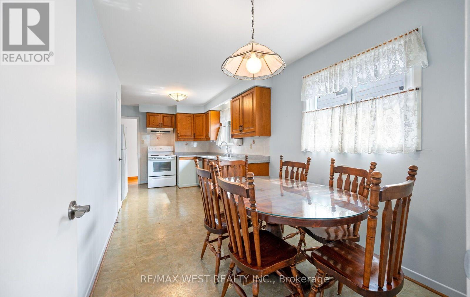 7397 Catalpa Road, Mississauga, Ontario  L4T 2T2 - Photo 13 - W13750604