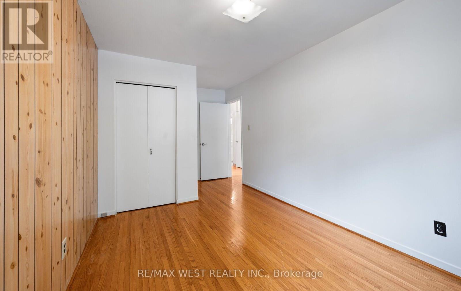 7397 Catalpa Road, Mississauga, Ontario  L4T 2T2 - Photo 19 - W13750604