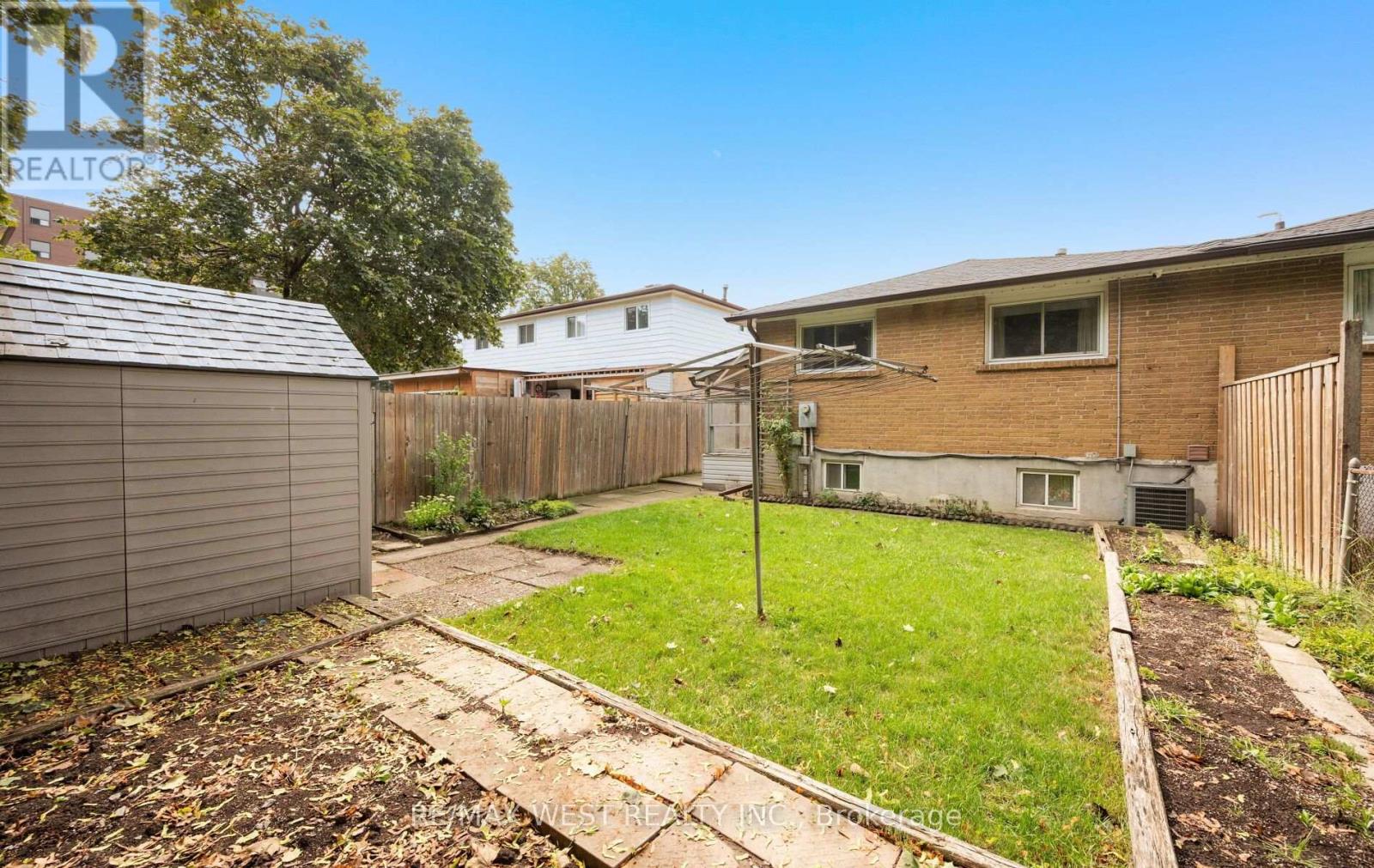 7397 Catalpa Road, Mississauga, Ontario  L4T 2T2 - Photo 41 - W13750604