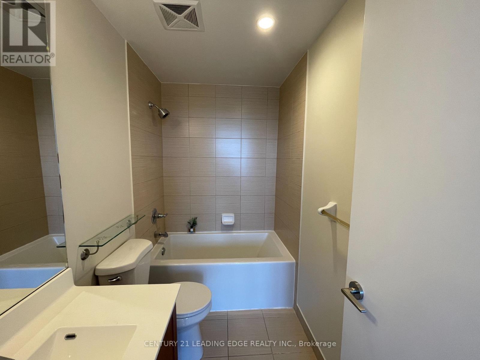 1007 - 181 Wynford Drive, Toronto, Ontario  M3C 0C6 - Photo 8 - C13683782