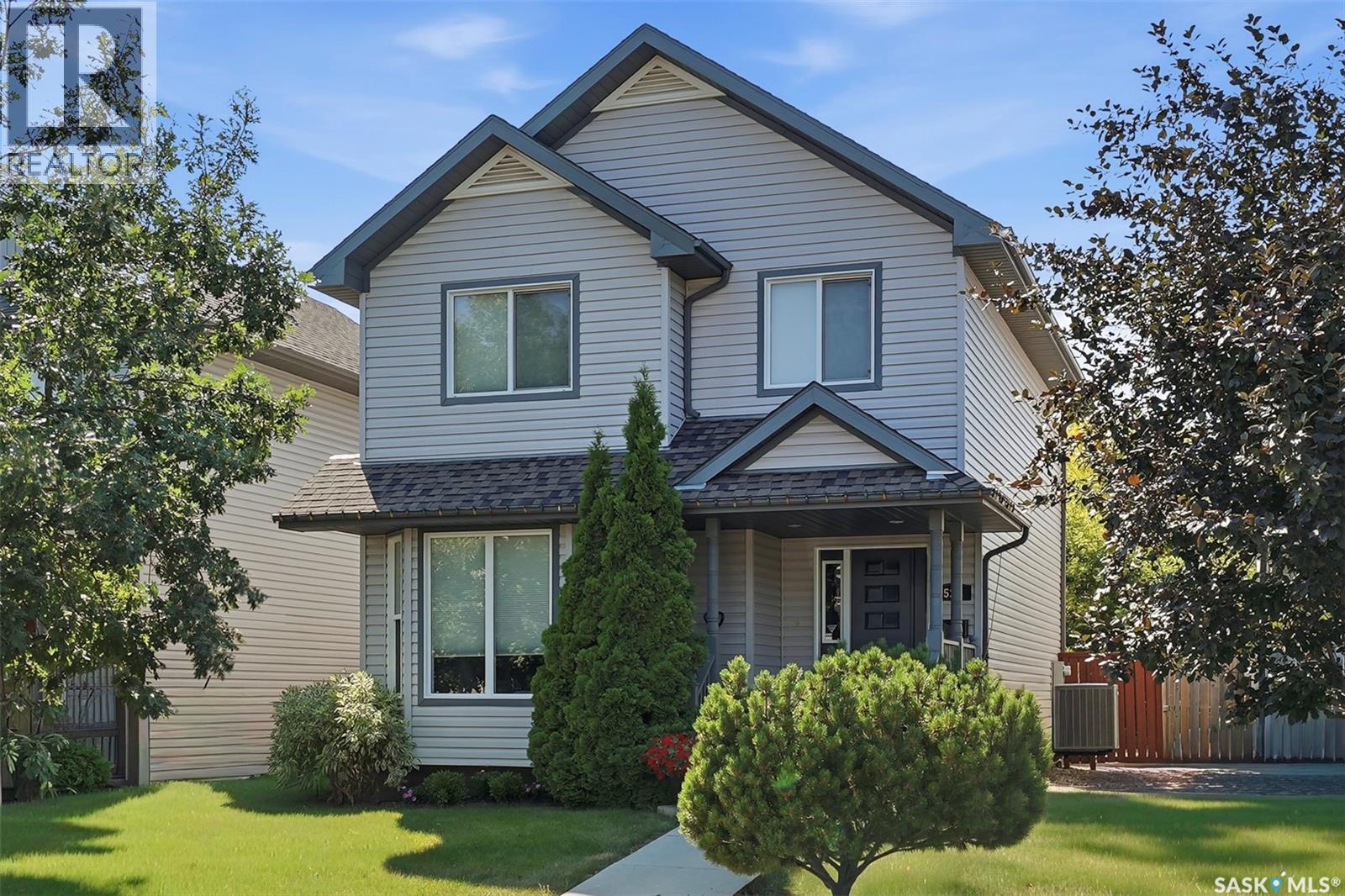523 Denham Way, Saskatoon, Saskatchewan  S7R 1E5 - Photo 2 - SK047688