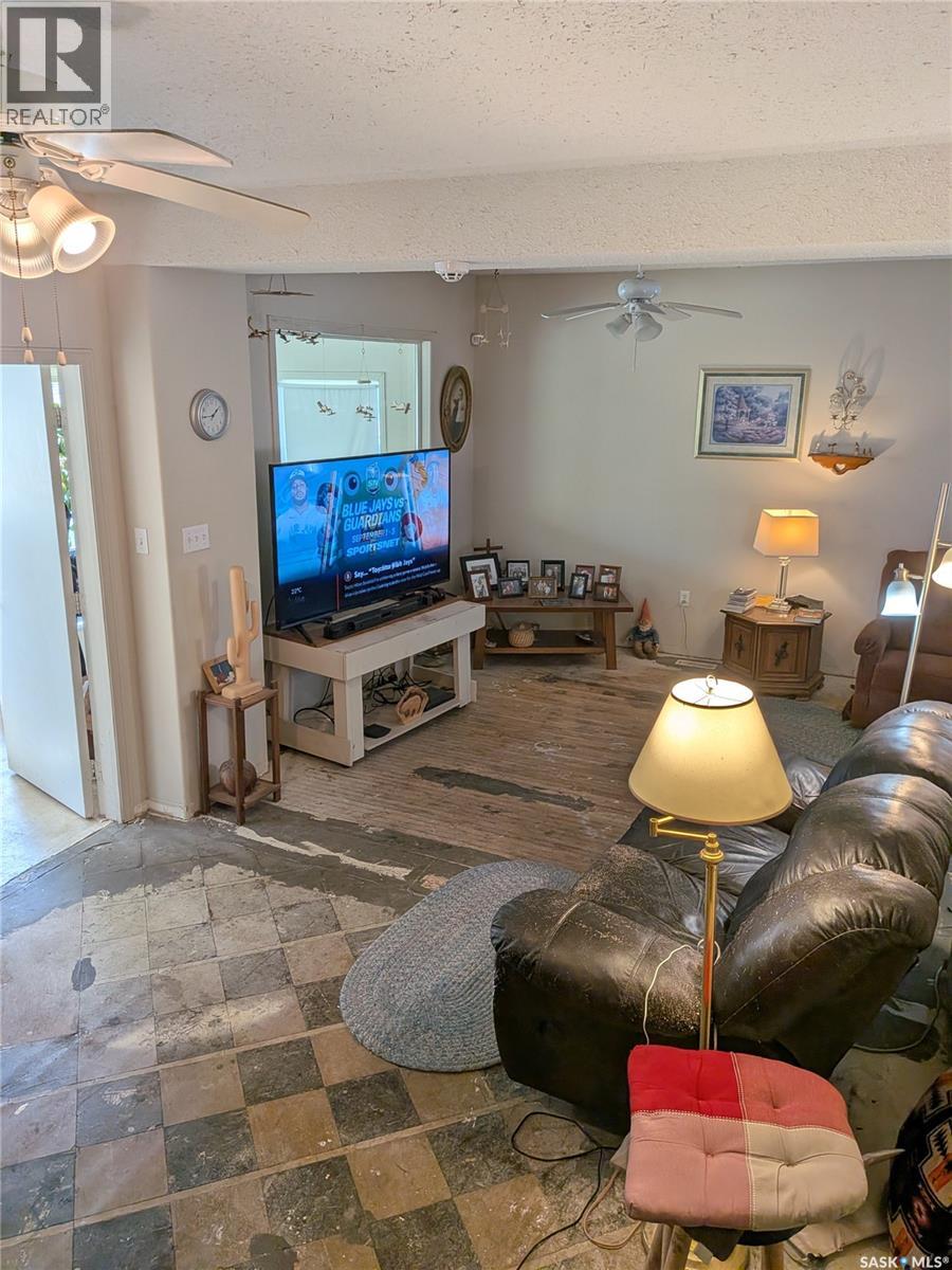 436 12th Street W, Prince Albert, Saskatchewan  S6V 3B8 - Photo 11 - SK047678