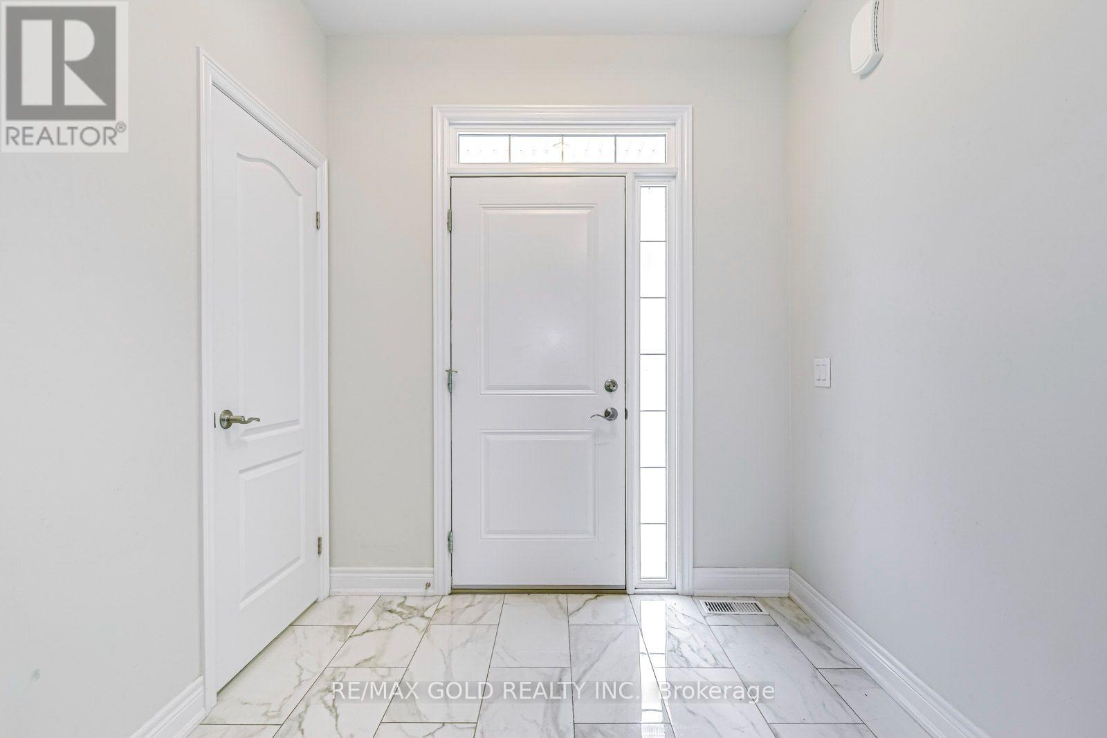 17 Marshall Lane, St. Catharines, Ontario  L2P 0E8 - Photo 4 - X13750538