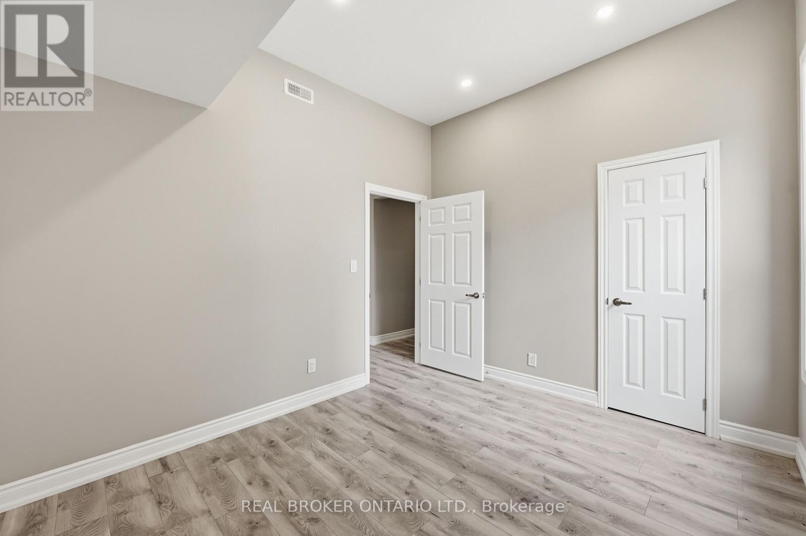 98 Duke Street, Hamilton, Ontario  L8P 1X5 - Photo 17 - X13750586